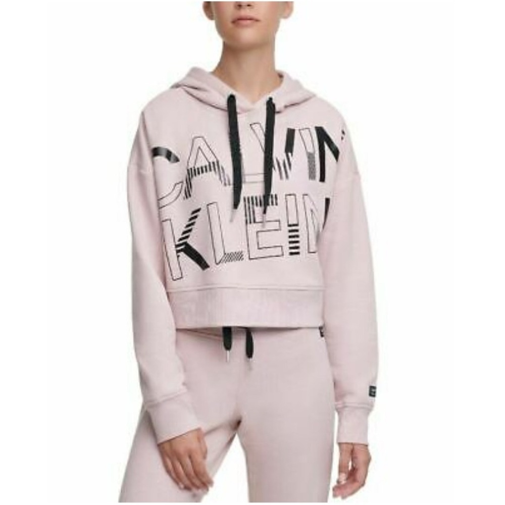 Calvin Klein cropped hoodie 🔥NEW🔥